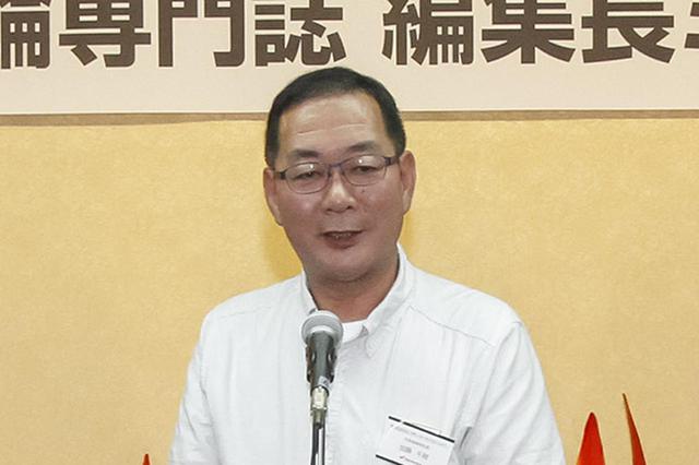 画像: 懇親会で挨拶するHMJ加藤千明社長