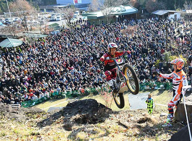 画像: 小川選手と藤波選手によるトライアルショー