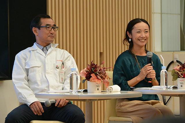画像: スーパーカブを熱く語る亀水さん(左)と下館さん