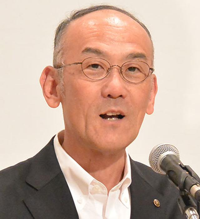 画像: 総評する自工会二特の日髙委員長