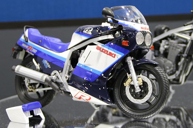 画像: ハセガワ「1/12スズキGSX-R750(G)」