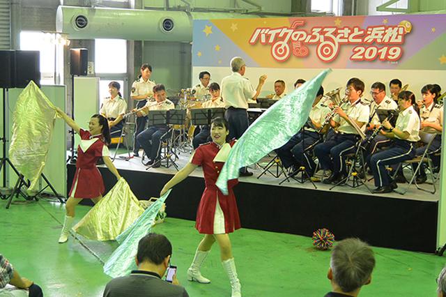 画像: 県警音楽隊演奏