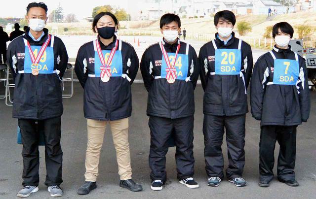 画像: 団体部門優勝のピザーラチーム
