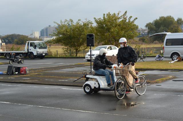 画像3: 宅配ライダーが安全運転技術披露
「第17回デリバリー業安全運転競技会」
団体部門優勝はピザーラチーム