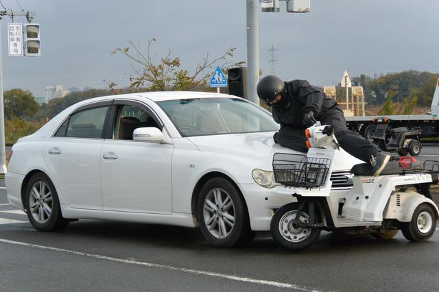 画像2: 宅配ライダーが安全運転技術披露
「第17回デリバリー業安全運転競技会」
団体部門優勝はピザーラチーム