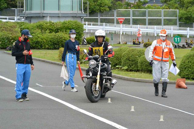画像: 極小バランス(Bクラス優勝・個人総合優勝の佐藤選手)