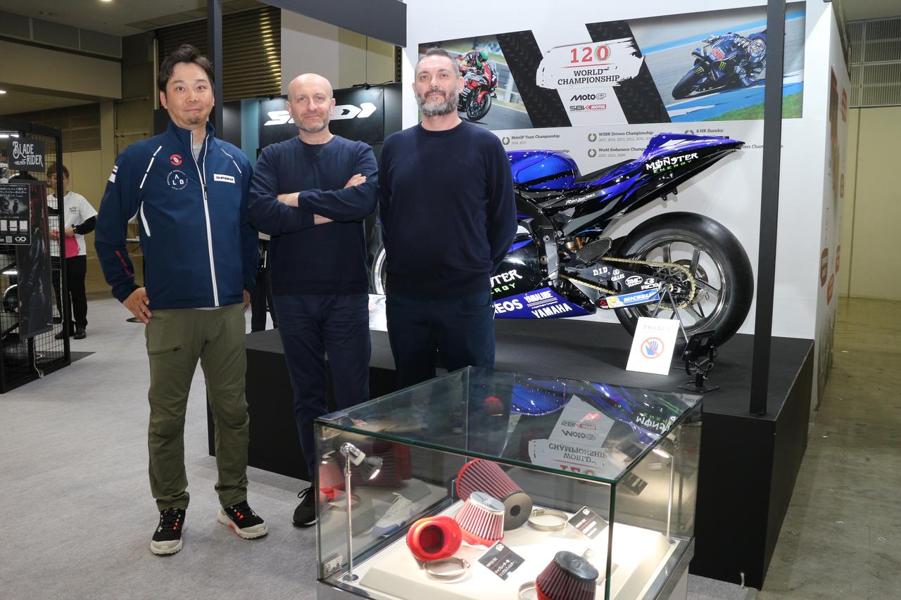 画像: 左より山城の片桐氏、ＢＭＣファビオ氏とステファノ氏