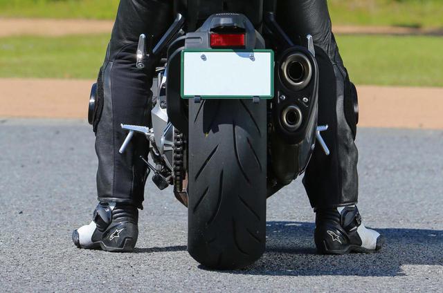 画像2: ホンダ CB1000R ライディングポジション&足つき性