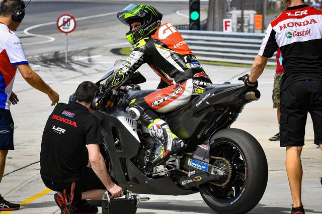 画像: ホンダファクトリー勢はマルケス兄がケガしてて、弟はルーキーと、クラッチロウの仕事が重要になってます