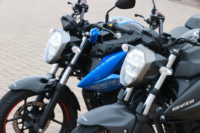 画像1: 手前がジクサー250。奥がジクサー150。