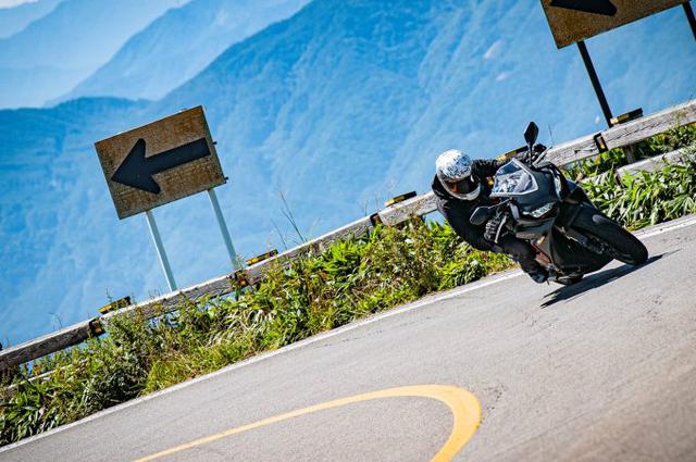 画像: 一般公道で楽しむ大型スポーツバイクとして