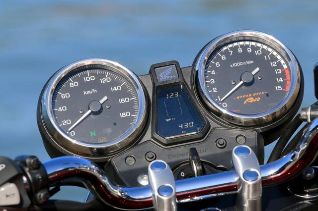 画像5: CB400SFでツーリングしたい? それともスポーティに楽しみたい?