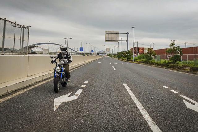画像2: 街乗りは快適そのもの! ストリートバイクとしても完成されている