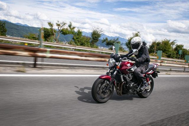 画像4: CB400SFでツーリングしたい? それともスポーティに楽しみたい?