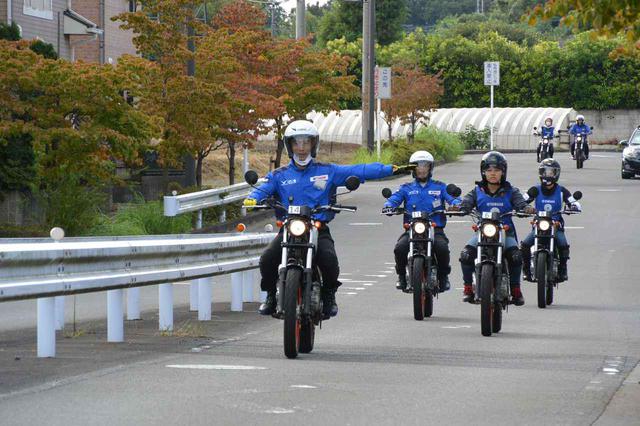 画像: 総合走行後はヤマハインストラクターのサポートを受けながら、安全にミニツーリングを楽しんだ