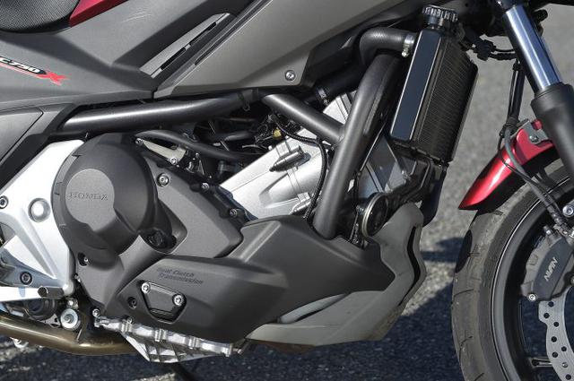 画像: ※写真はDCT(Dual Clutch Transmission)搭載のエンジン外観