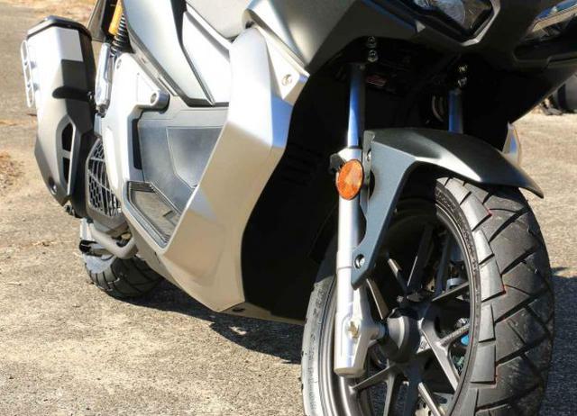 画像2: 気軽に誰でも楽しめるバイク『ADV150』