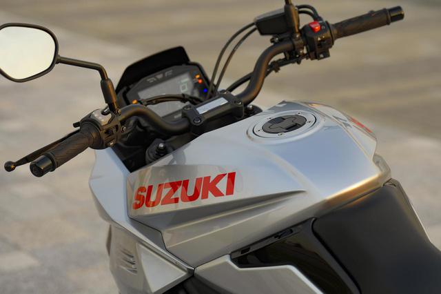 画像2: 新しいカタナは予想を何度も裏切ってくる