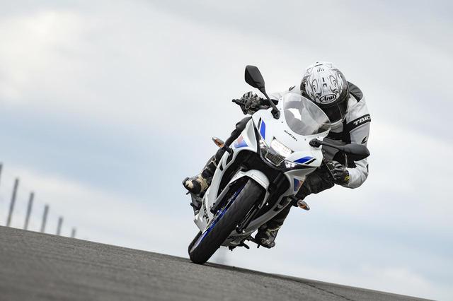 画像5: ちょいマニア向け! いちばん最初の『GSX-R』の排気量は?【スズキ アルティメット クイズ④/難易度☆☆☆】