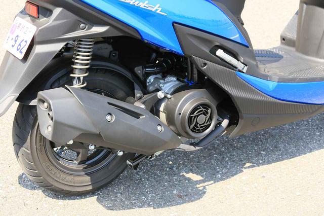 画像7: 原付二種スクーターの『違いがわかる人』にこそおすすめしたい。この125ccはバイクとして“こだわり”の塊です! 【穴が空くまでスズキを愛でる/スウィッシュ 試乗インプレまとめ】