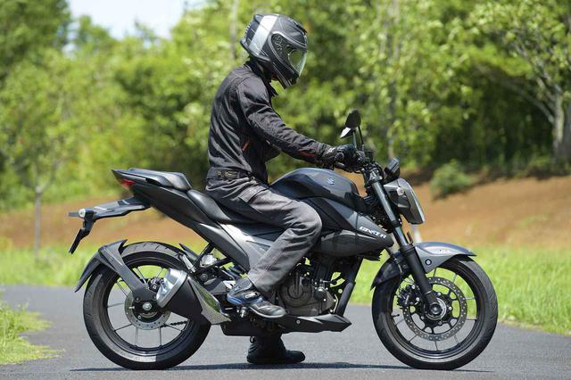画像2: ハンドリングまで軽いジクサー250