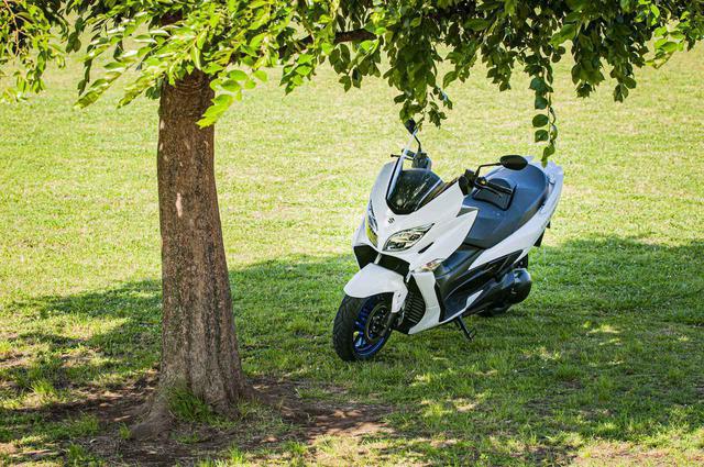 画像2: ビッグスクーターだって、400ccなら遠くへ出かけられる!