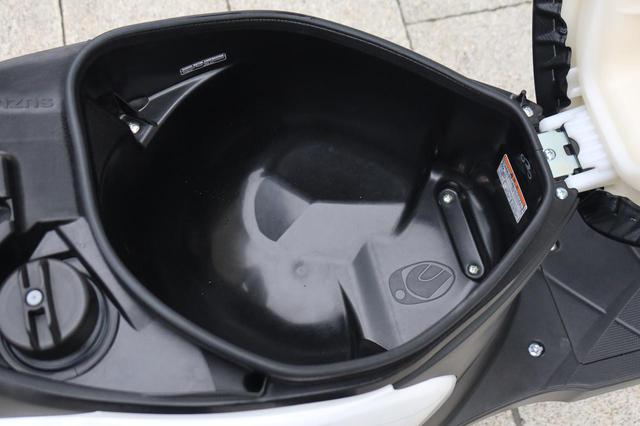 画像4: スズキ『レッツ』は50cc原付スクーターの最高コスパ!? バイク初心者も必見の『原付スクーターにとって大事なもの』って何だ?【穴が空くまでスズキを愛でる/レッツ 試乗インプレ②】