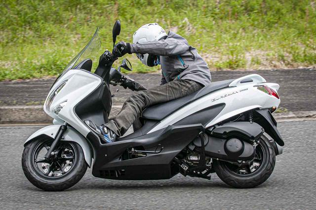 画像1: 困ったことに『スポーティさ』まで備えるバーグマン200