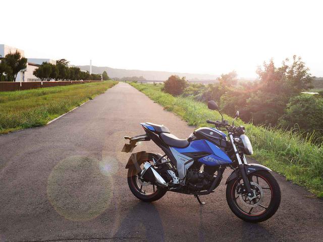 画像1: スズキ『ジクサー150』は名車と呼べるバイクです!