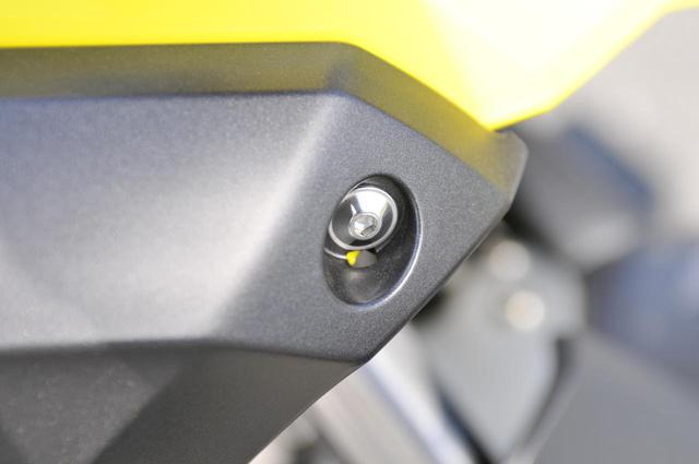 画像4: スズキのバイクのカウルには『謎の穴』が空いている