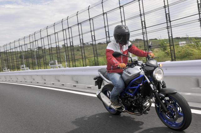 画像2: ② SV650のエンジンは力強いだけでなく、味わい深い