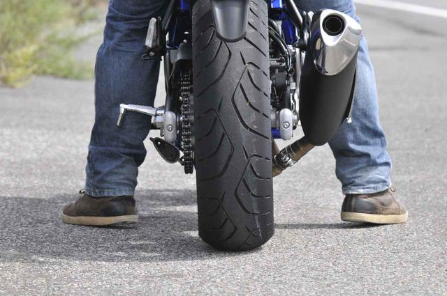 画像: シート高は785mm。ライダーの身長は175cm。