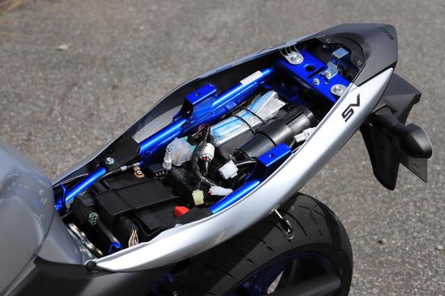 画像4: ⑤ スズキはシートは硬さがいい感じ。荷物の積載性は……
