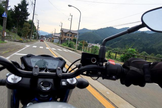 画像: 周辺はまだ普通の住宅エリアだというのに。