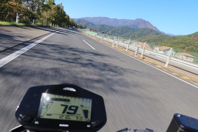 画像: あえてトップギアの5速を使わず、4速や3速にしてテストもしてみました。