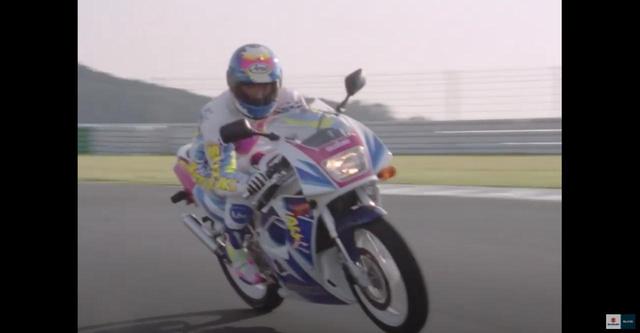 画像4: 2スト125cc水冷エンジンを積んだ原付二種のフルカウルスポーツ!
