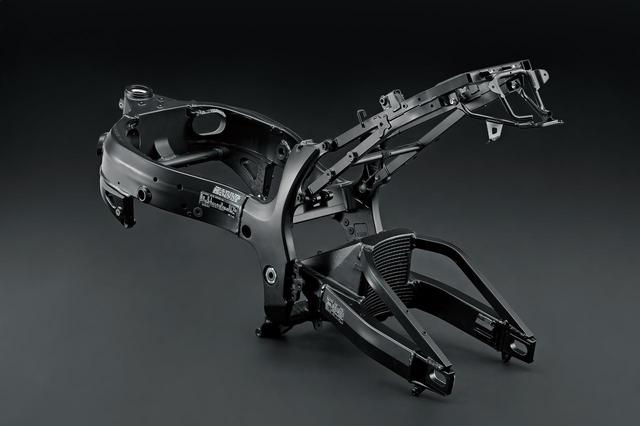 画像2: 新型『隼』は最先端の電子制御で完全武装!