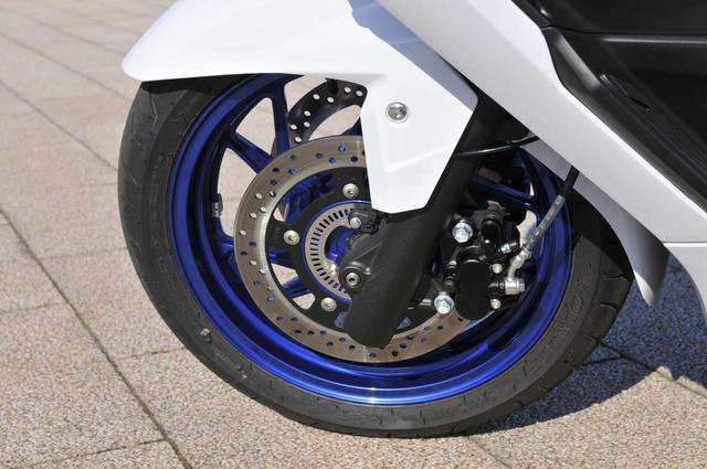画像1: バーグマン400はスズキのバイクで最もハンドリングがおおらか