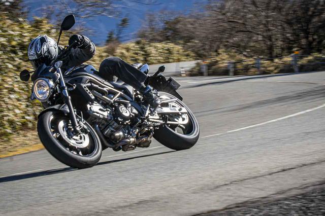 画像2: 大型バイクに乗り慣れた人も『SV650』は虜にする