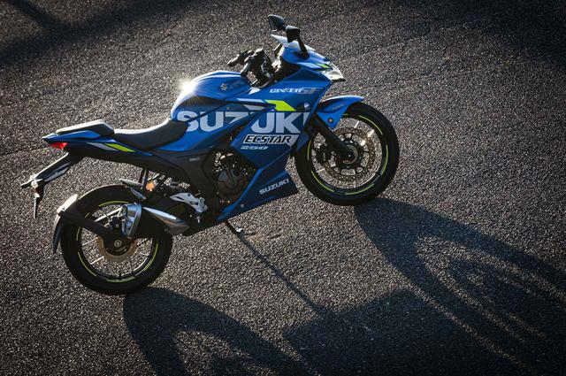 画像2: 街乗りからスポーツランはもちろん、ツーリングまで楽しめるジクサーSF250