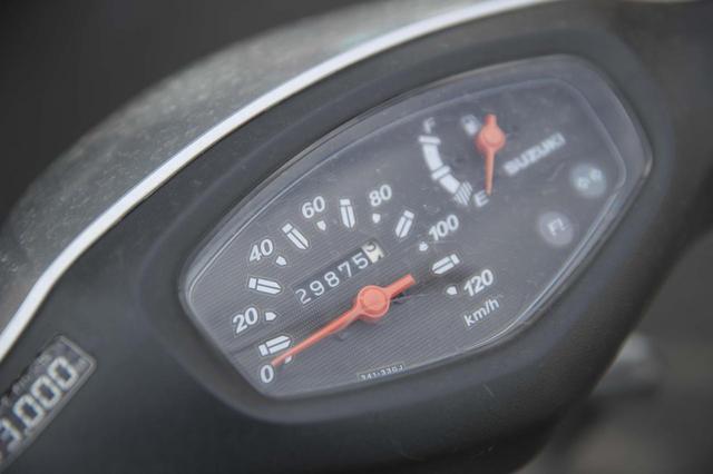 画像1: バイクで築地に仕入れを35年間
