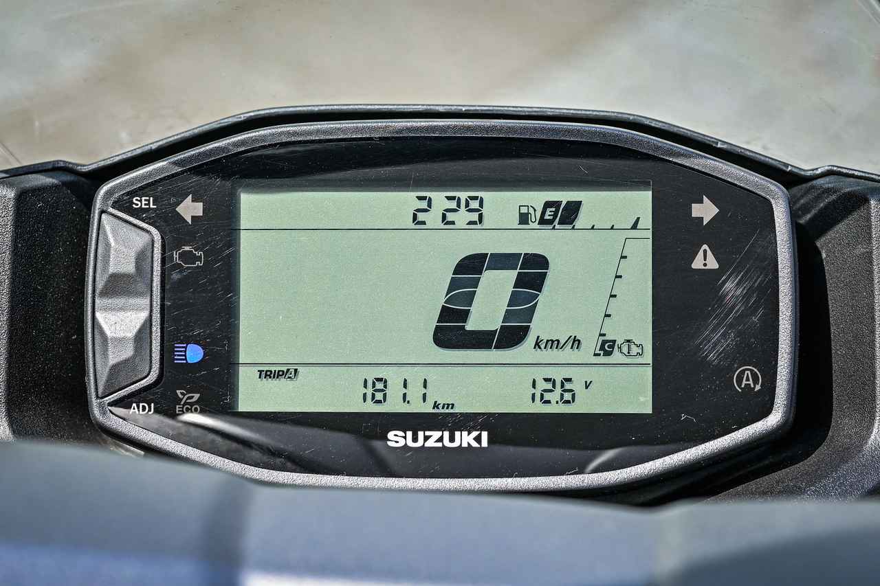 画像7: 【超難問クイズ】バイクの『メーターパネル』だけでどのモデルか分かるかな？全部わかったあなたはスズキ車メーター博士を名乗れるぞ！【スズキアルティメットクイズ⑫ 難易度★★★★☆ ／ メーター編】