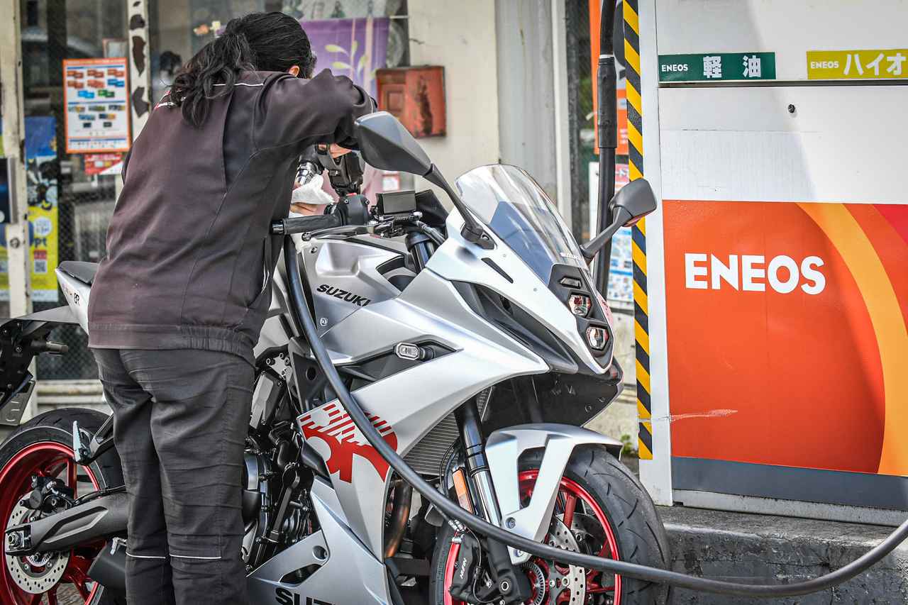 画像: GSX-8Rで実際に走ってみた燃費は?