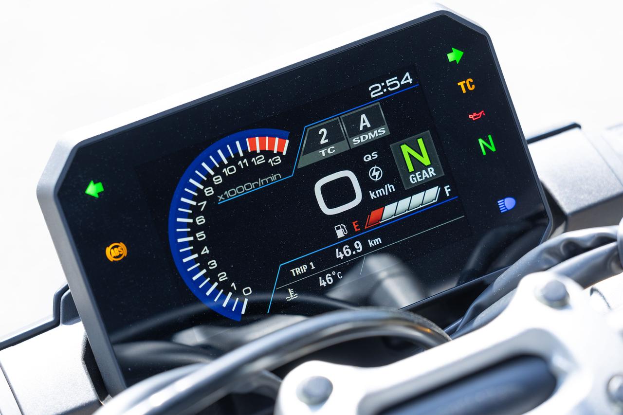 画像4: 予想は大ハズレ⁉ 街乗りがしやすいなんて聞いてなかった……