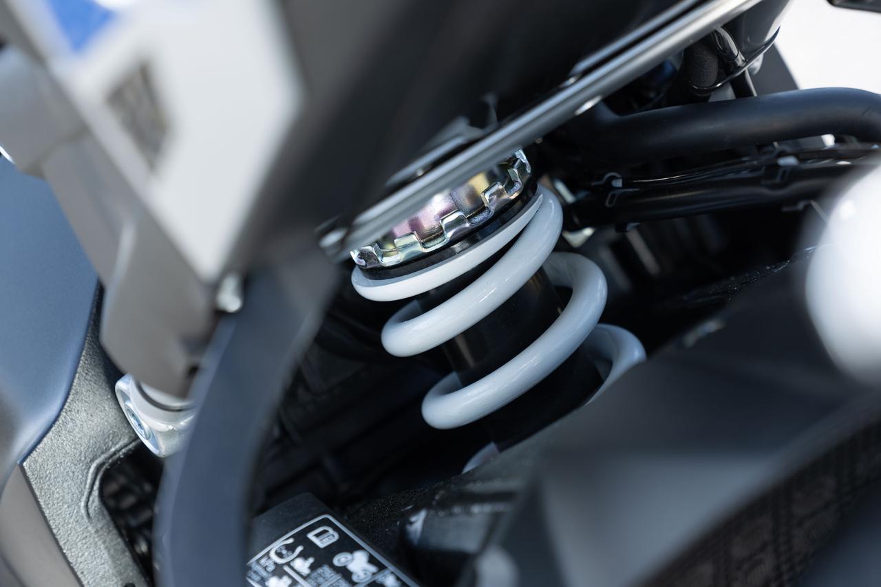 画像3: 「高速道路は大型に限る」って意味がよくわかった今日この頃