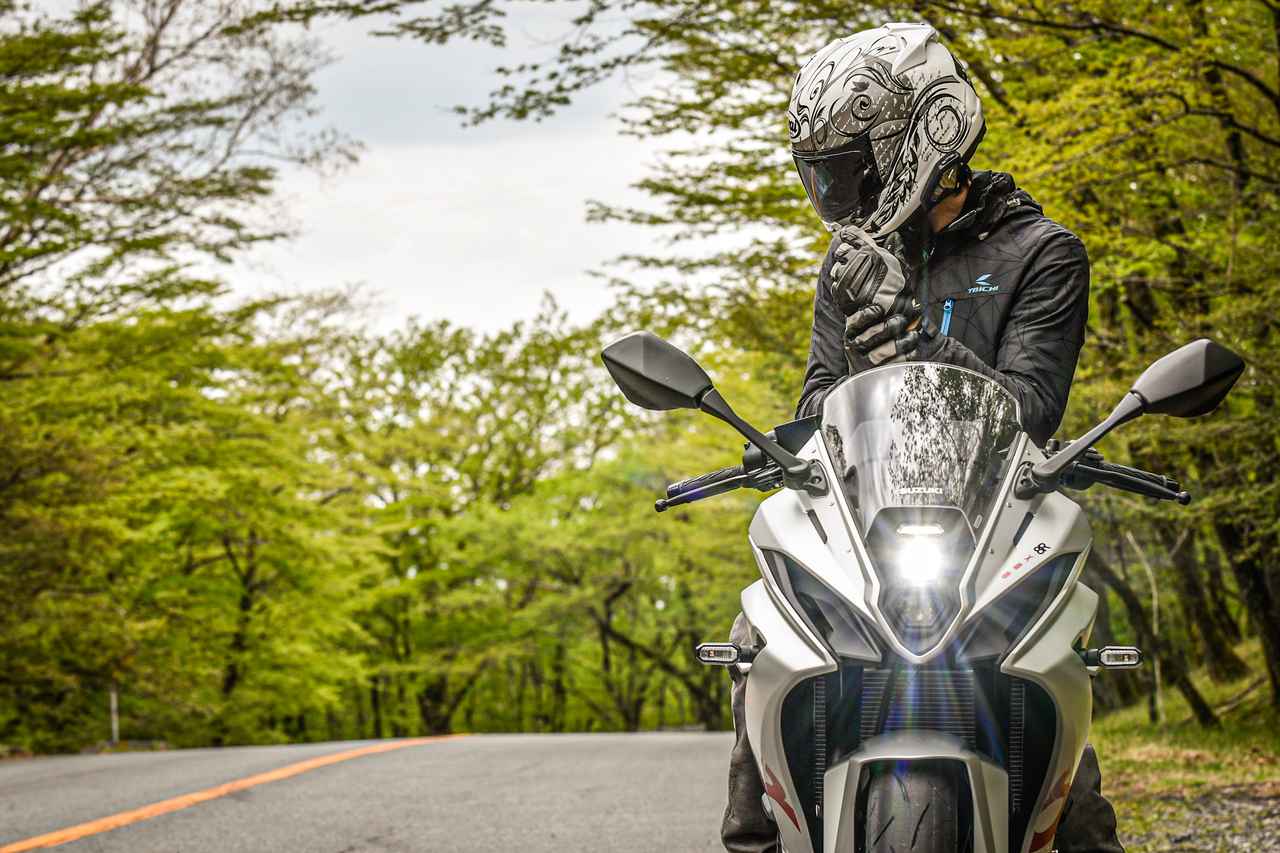 画像1: 正直に言おう! GSX-8Rはネイキッド『8S』みたいにはならなかった! だがしかし……