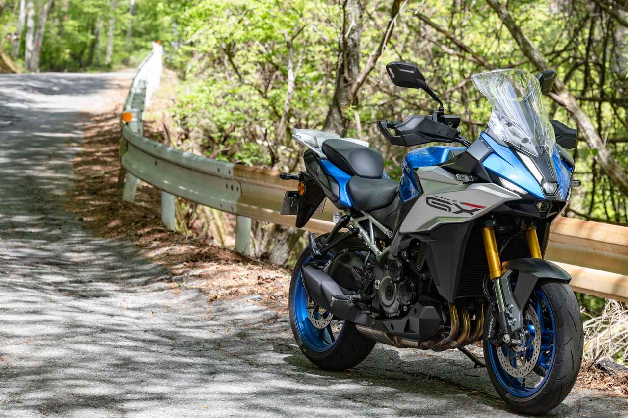 画像1: 凸凹も、タンデムも! 『GSX-S1000GX』ならツーリングがグンと楽しくなる!