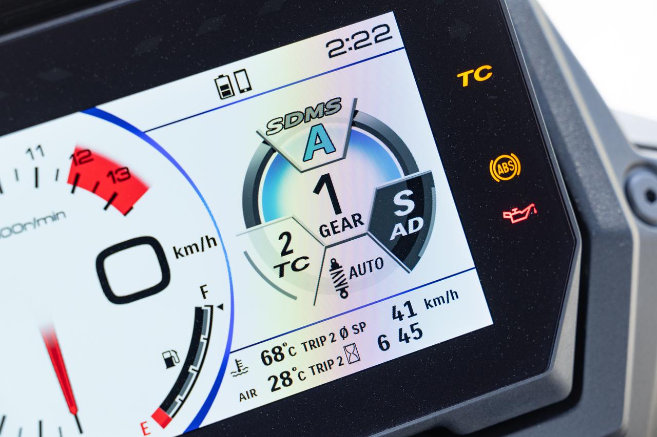 画像3: スズキ『GSX-S1000GX』電子制御サスペンションだけじゃない!あらゆる快適装備で高速道路がトンデモ快適!?【20代バイクインプレ修行中/GSX-S1000GX②高速道路編】