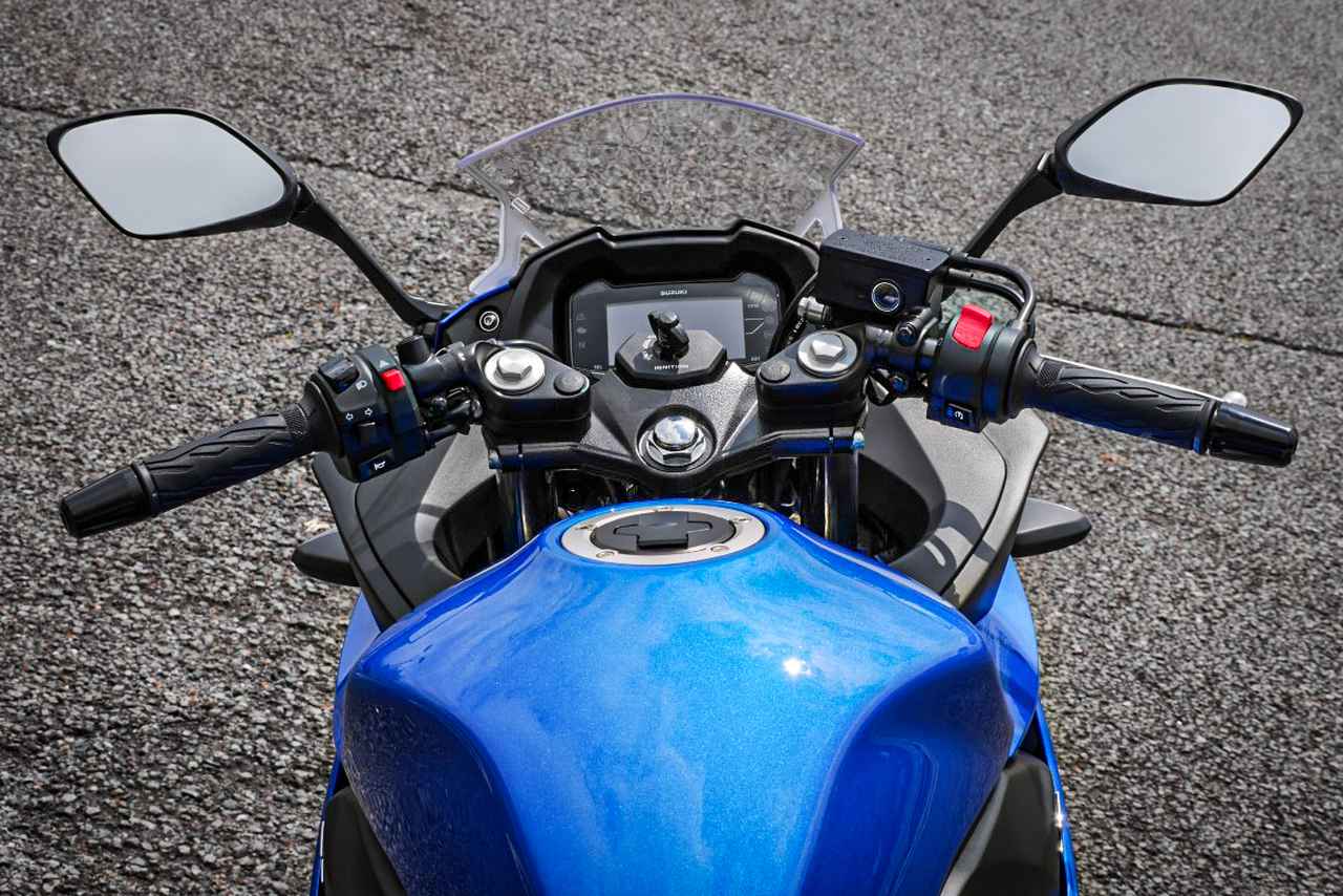 画像1: GSX250Rなら維持費も抑えられる！ 250ccだから車検もないし、タンデム含めて1台で何でもできてしまう……【SUZUKI GSX250R ／ バイク選び③ 維持費・二人乗り編 】