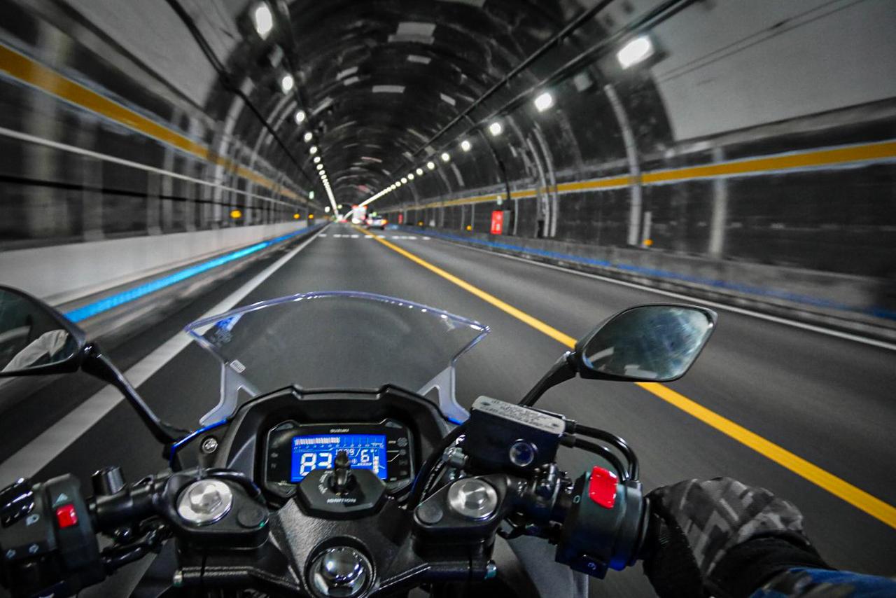 画像1: GSX250Rには『独特の高速道路クルージング感』がある